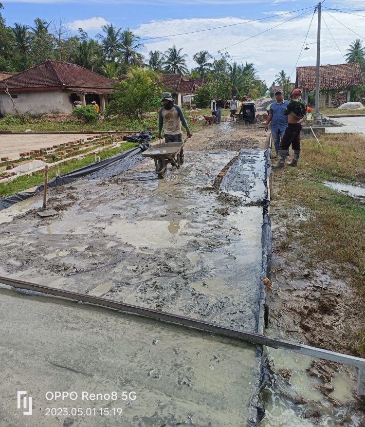 Proyek Siluman Jalan Rabat Beton Diduga Asal Jadi Di Belitang Situs