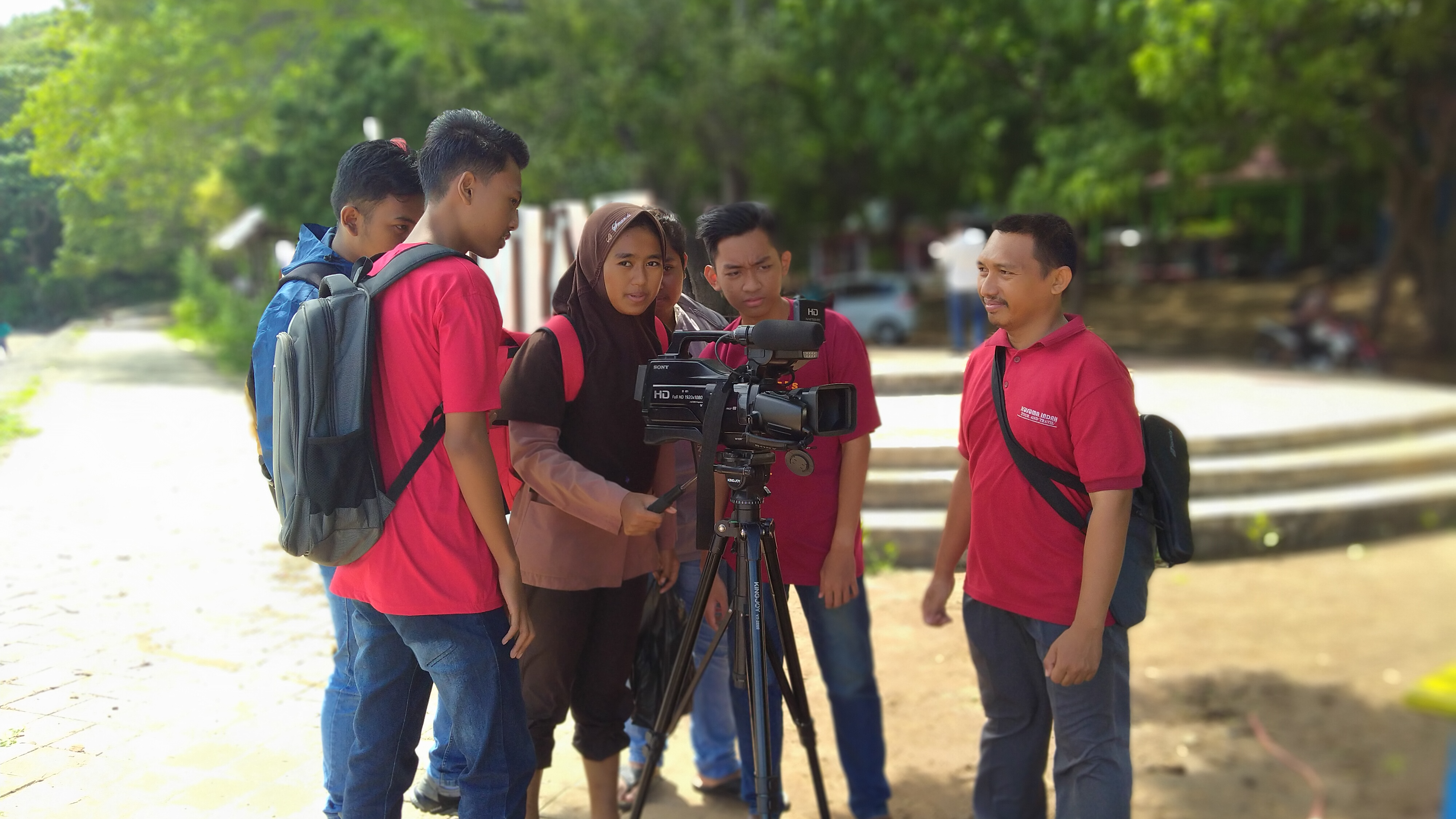 SEKOLAH BERBASIS MULTIMEDIA