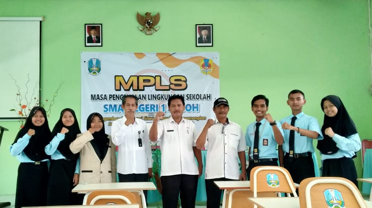 SEKOLAH BERKARAKTER