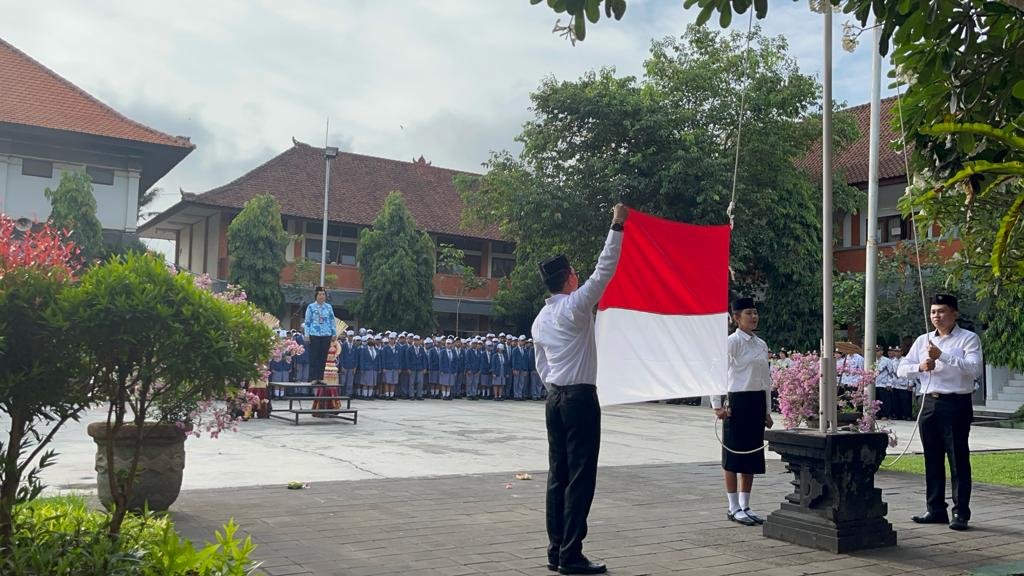 Pengibaran Sang Merah Putih