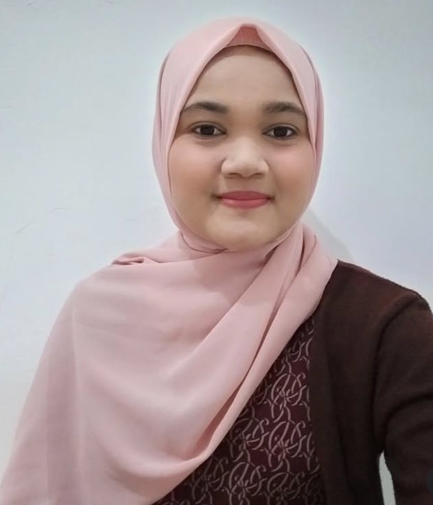 Staf Direktorat PAUD Ifina Trimuliana Raih Gelor Doktor Dari Universitas Negeri Jakarta di Usia 30 Tahun Predikat Dengan Pujian  Waktu Tercepat 2,7 Tahun