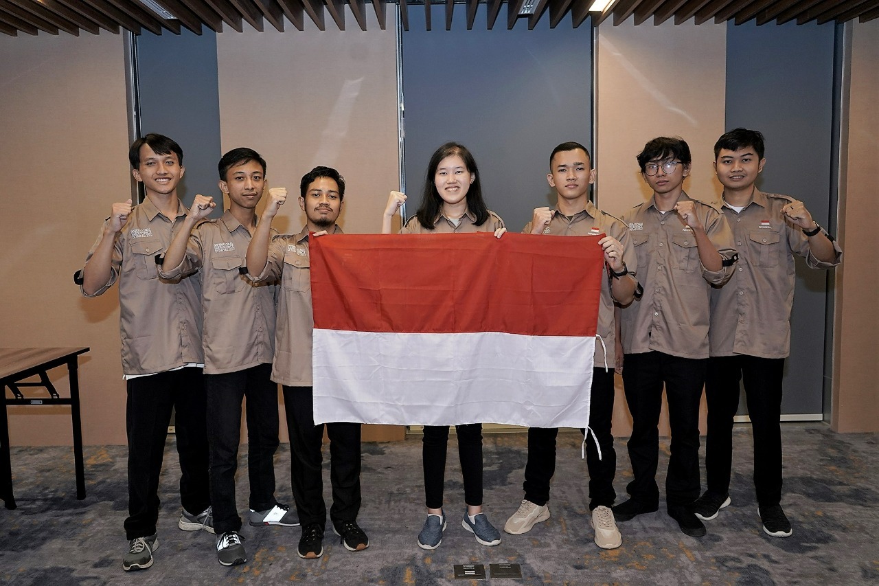 Delapan Siswa Terbaik Wakili Indonesia Dalam Ajang International Earth Science Tahun  2022
