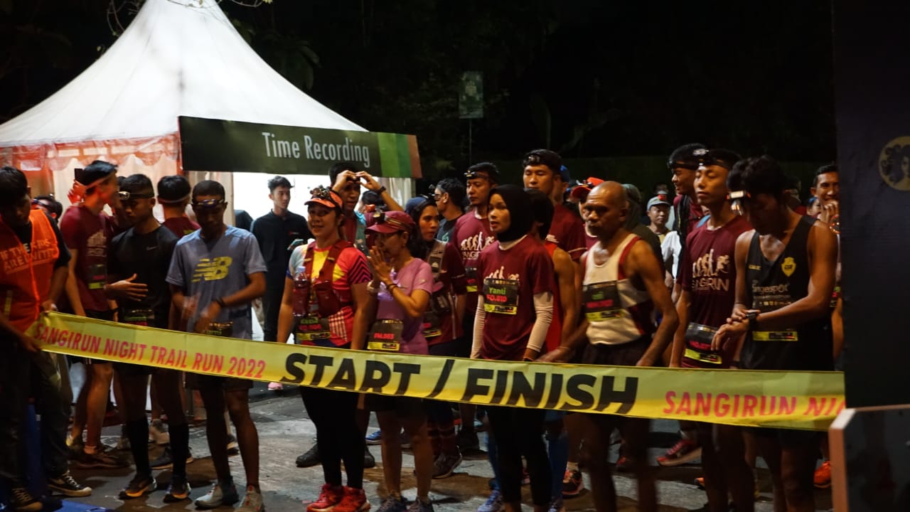 Jaga Kelestarian Lingkungan, Dirjen Kebudayaan Gelar SangiRUN Night Trail 2022