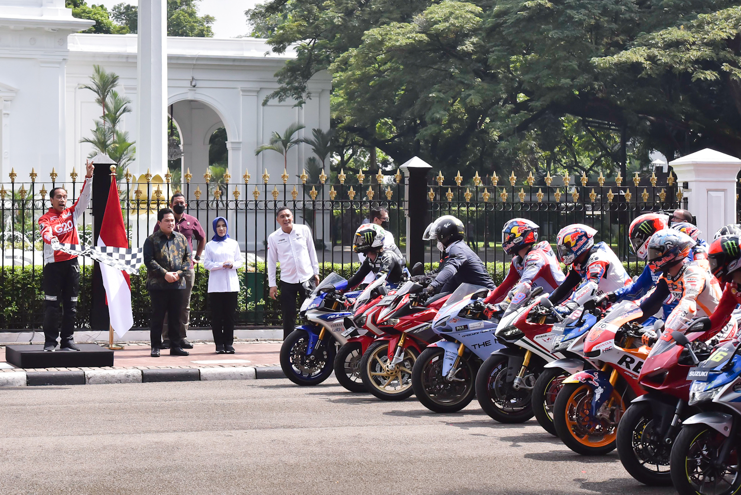 Presiden Lepas Pawai Pembalap MotoGP di Istana Merdeka