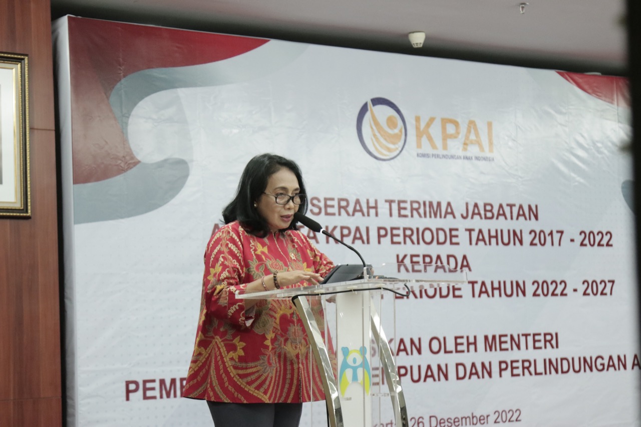 Anggota KPAI Periode 2017-2022 Serahkan MAJ ke Pengurus Baru