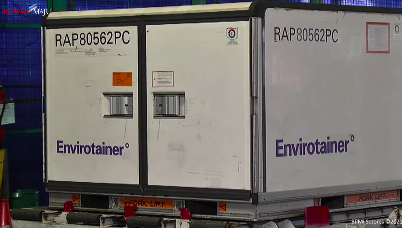 Delapan Juta Vaksin Tiba di Bandara Soekarno Hatta, Vaksinasi Nasional Digencarkan