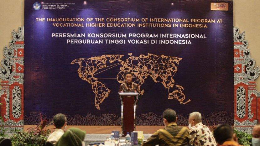 Kecakapan Literasi dan Numerasi Jadi Kompetensi Guru Abad ke 21