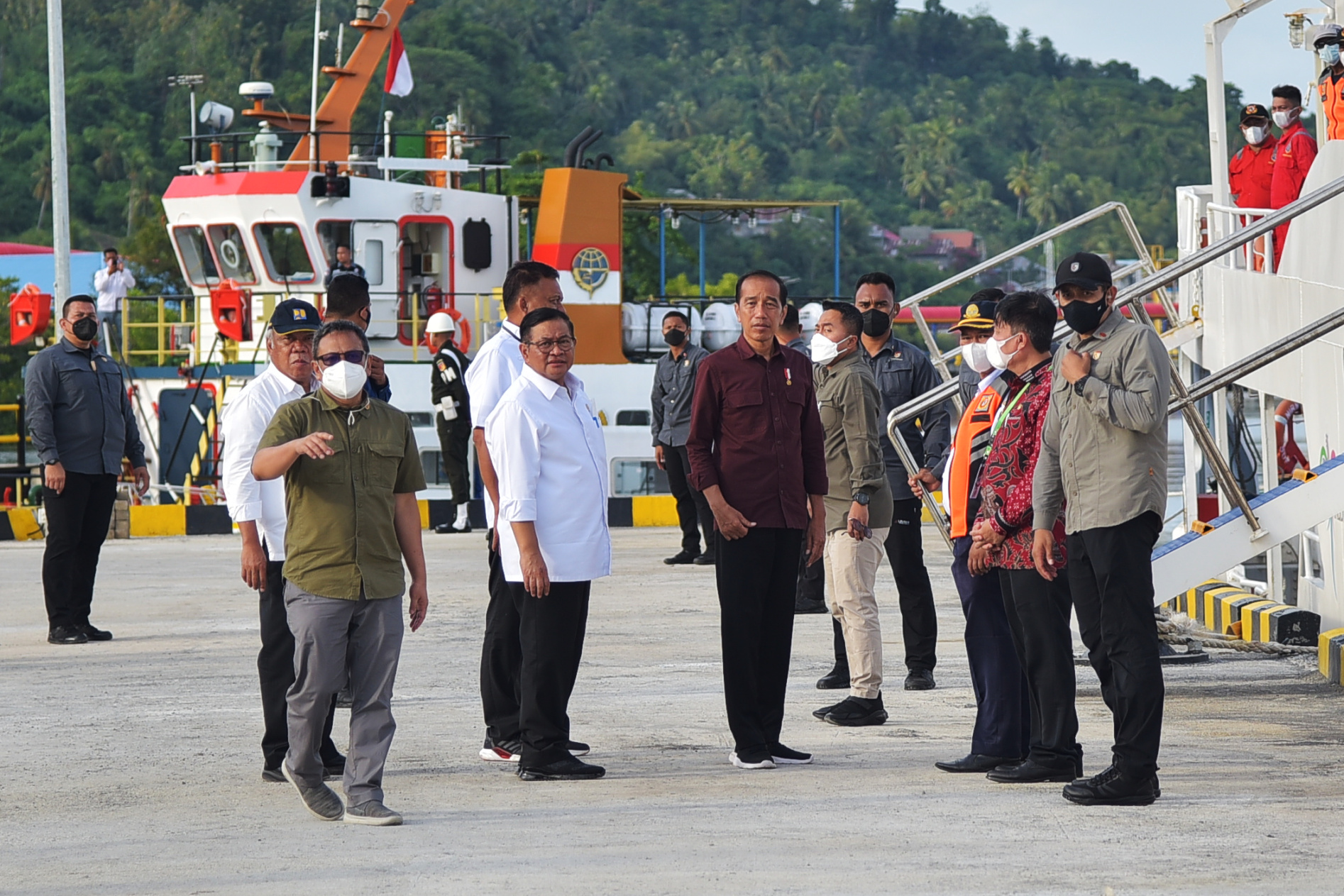 Hari Ketiga di Sulut, Presiden Kunjungi Likupang, Pasar Airmandidi, Bunaken dan Pantai Malalayang