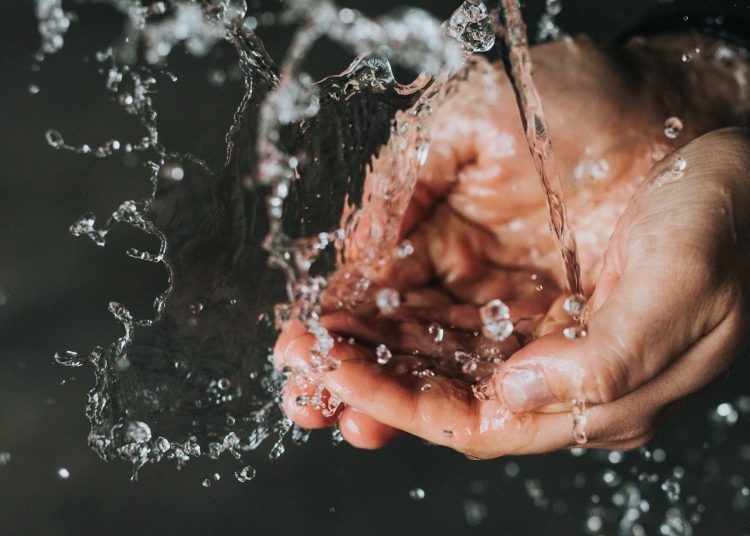Hari Air Dunia, Tahun 2020-2024 Akses Air Minum Layak 100% Terpenuhi