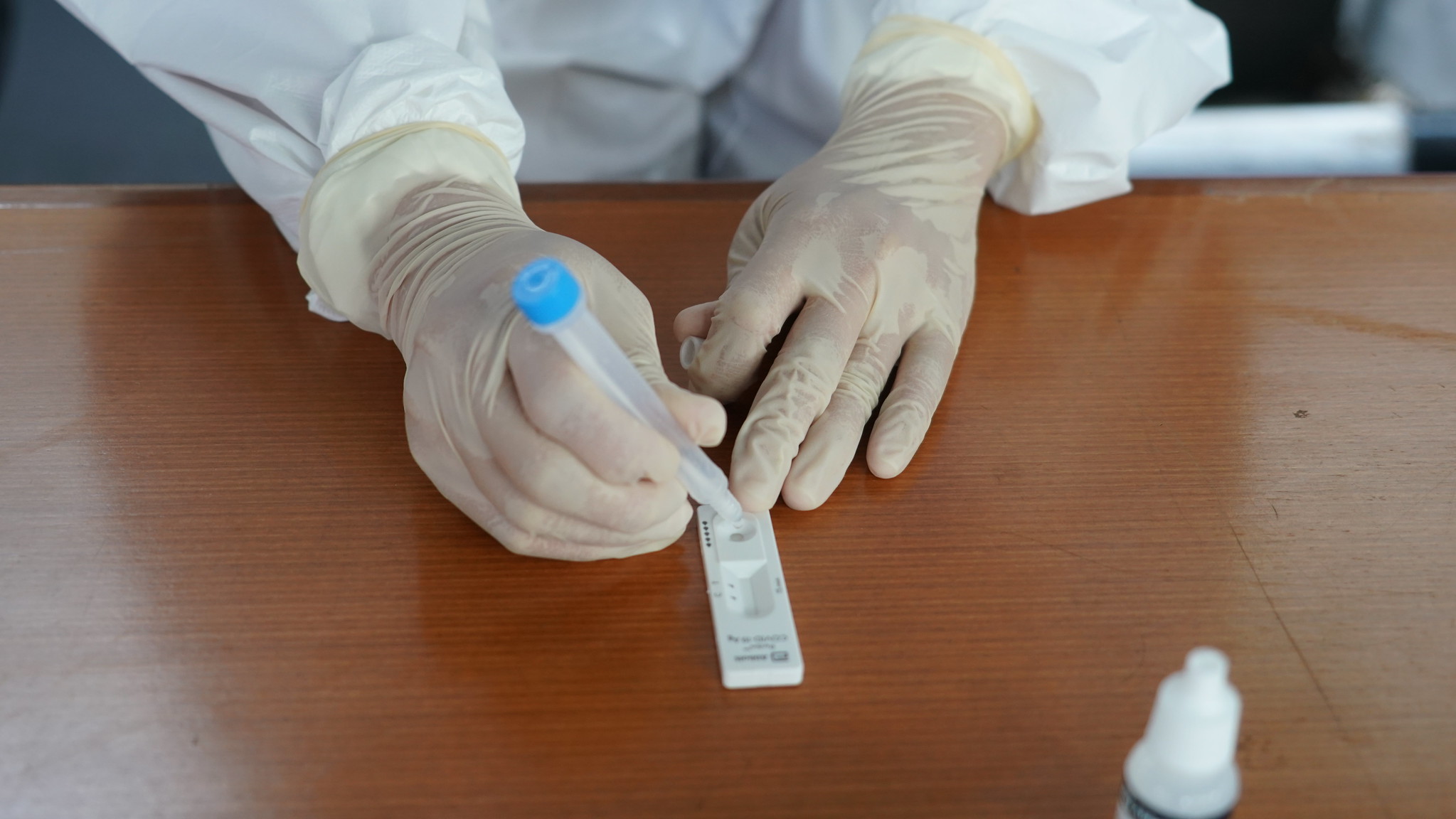 Angka Kasus Harian Covid-19 Capai 12.422, Testing dan Tracing Digenjot