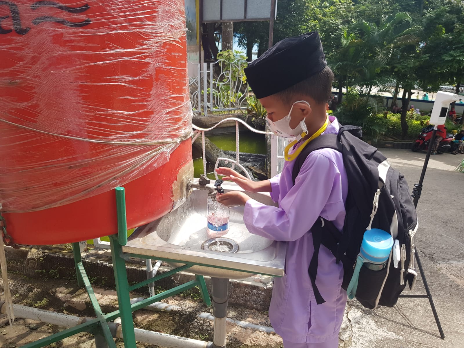 Syarat PTM 100 Persen: PPKM Level 1-2 dan Capaian Vaksinasi Guru