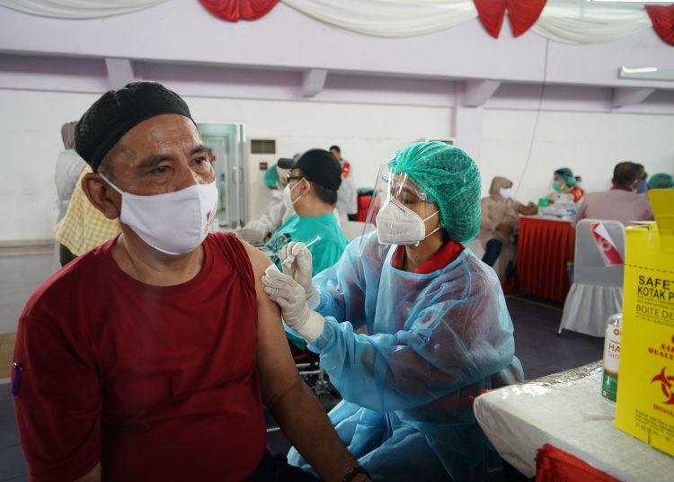 Vaksinasi Booster Lansia Bisa Diberikan Setelah 3 Bulan Vaksinasi Primer