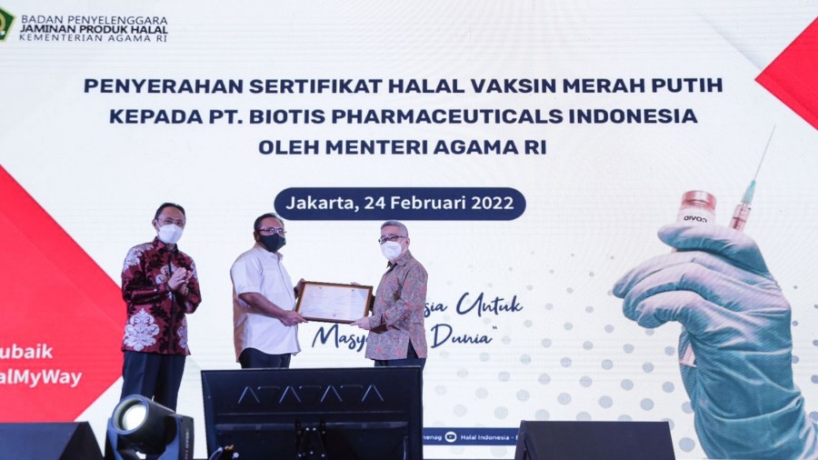 Sertifikat Halal Vaksin Merah Putih Diserahkan