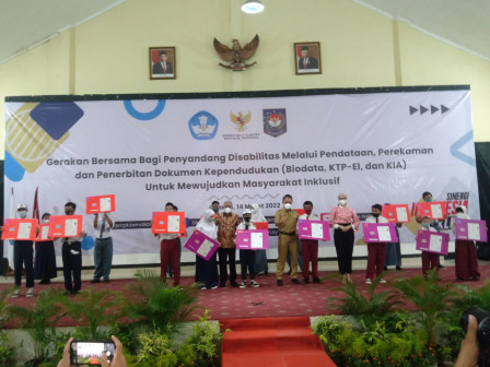 Kemdagri, Kemdikbudtristek dan Staf Khusus Presiden Berkolaborasi Penuhi KIA dan e KTP Siswa Berkebutuhan Khusus