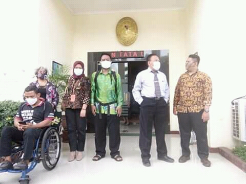Hak Guru Penyandang Disabilitas Menjadi PNS Diperjuangkan