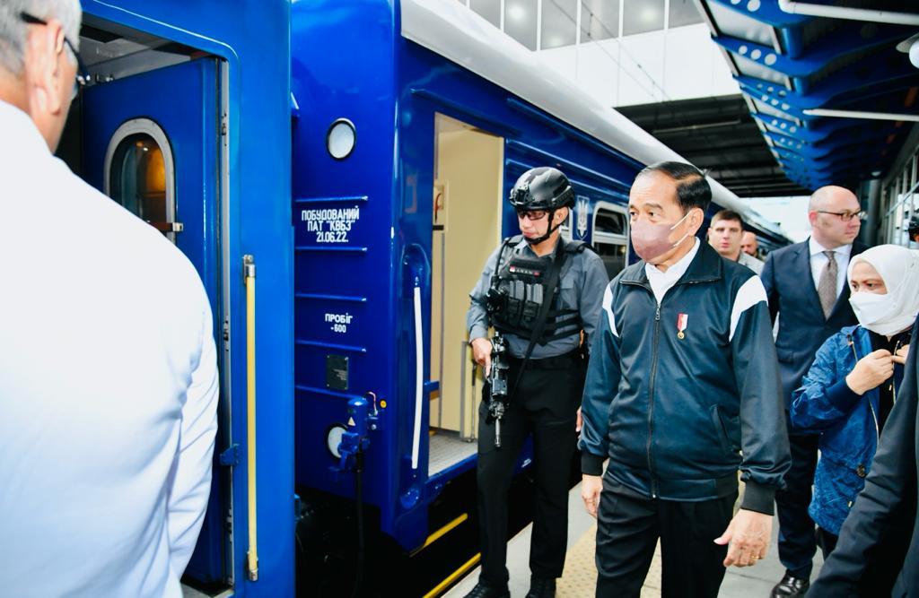 Dari Ukraina, Presiden Jokowi Kembali ke Polandia