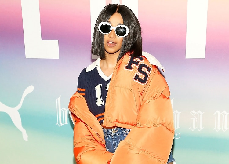 Resep Hair Mask DIY ala Cardi B, Cocok Untuk Rambut Keriting Lebat