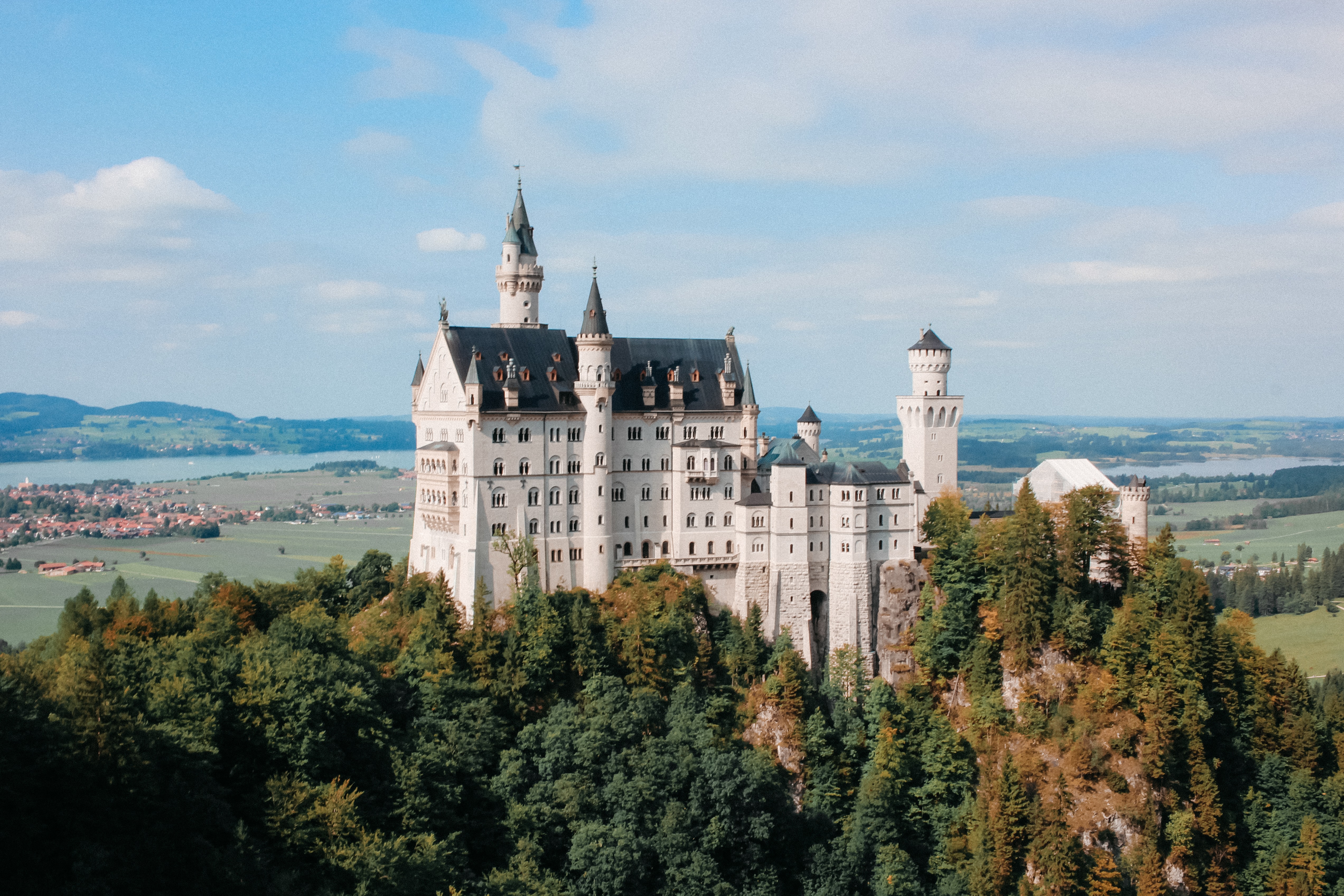 Pesona Neuschwanstein Castle, Istana Disney di Dunia Nyata