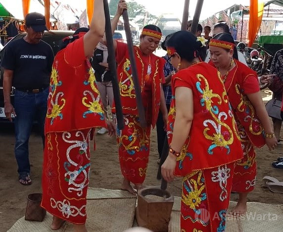 Menghidupkan Tradisi di Pentas Seni