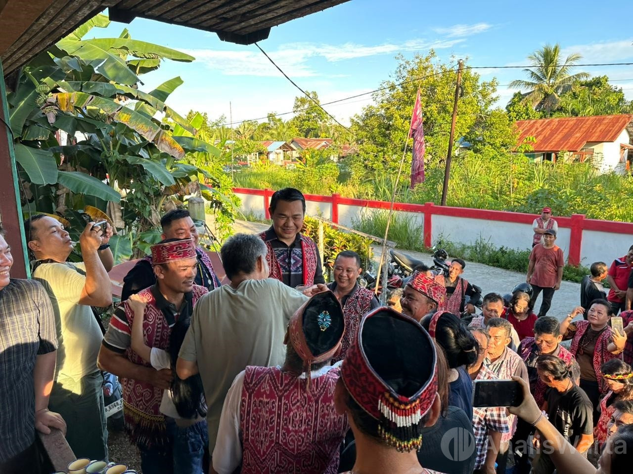 Gawai Dayak Seluan Pertahankan Tradisi Rumah ke rumah, Fransiskus: Ini Identitas Kita