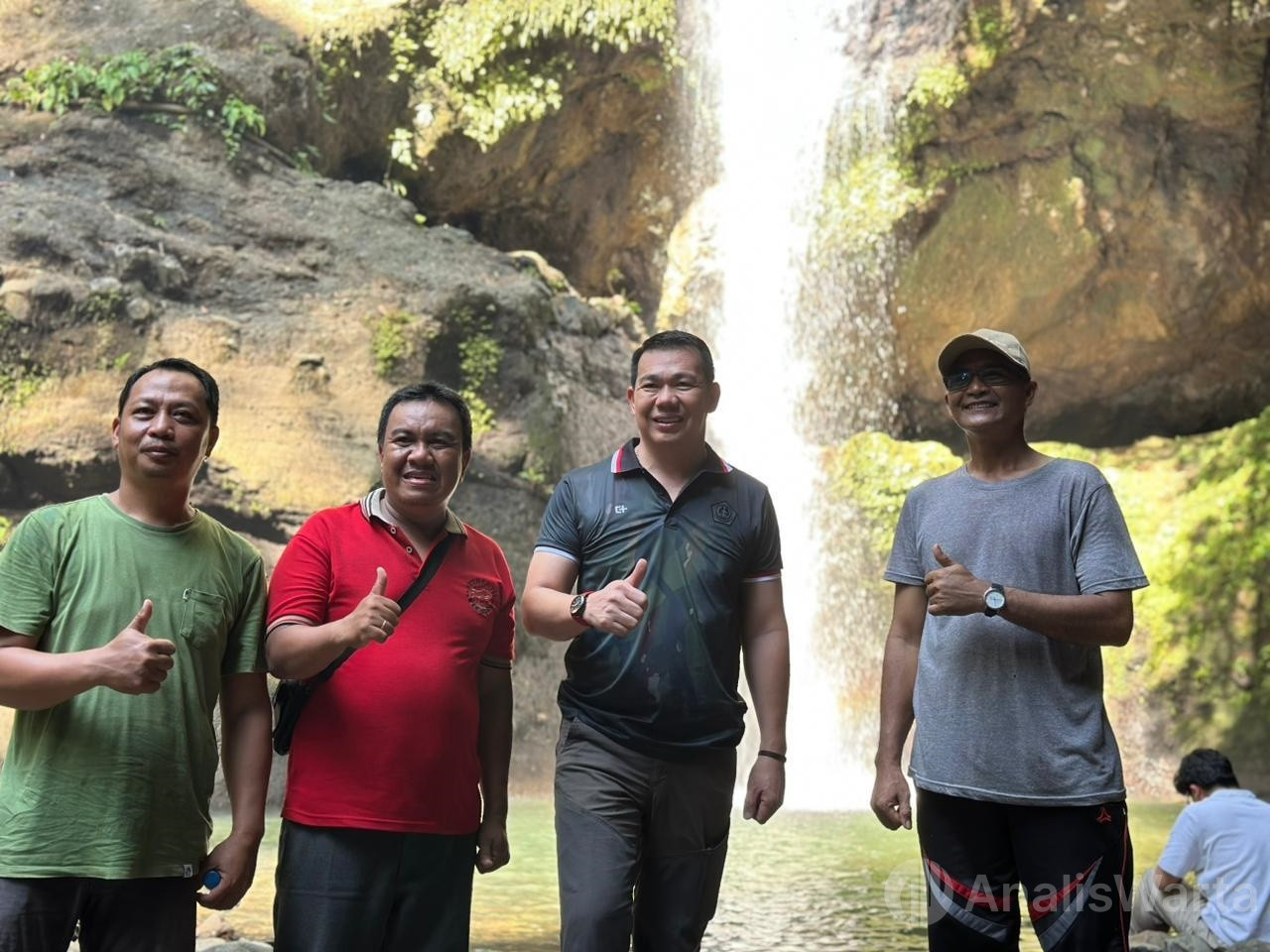 Bupati Kapuas Hulu Dorong Gurung Sepangin Jadi Destinasi Wisata Unggulan