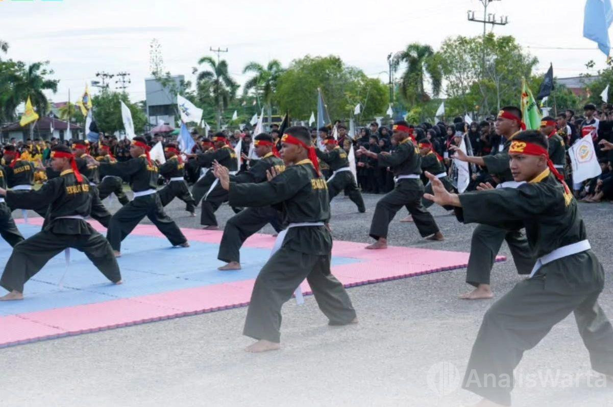 Ribuan Pendekar Rebut Bupati Cup, Pencak Silat Jadi Panggung Budaya di Ketapang
