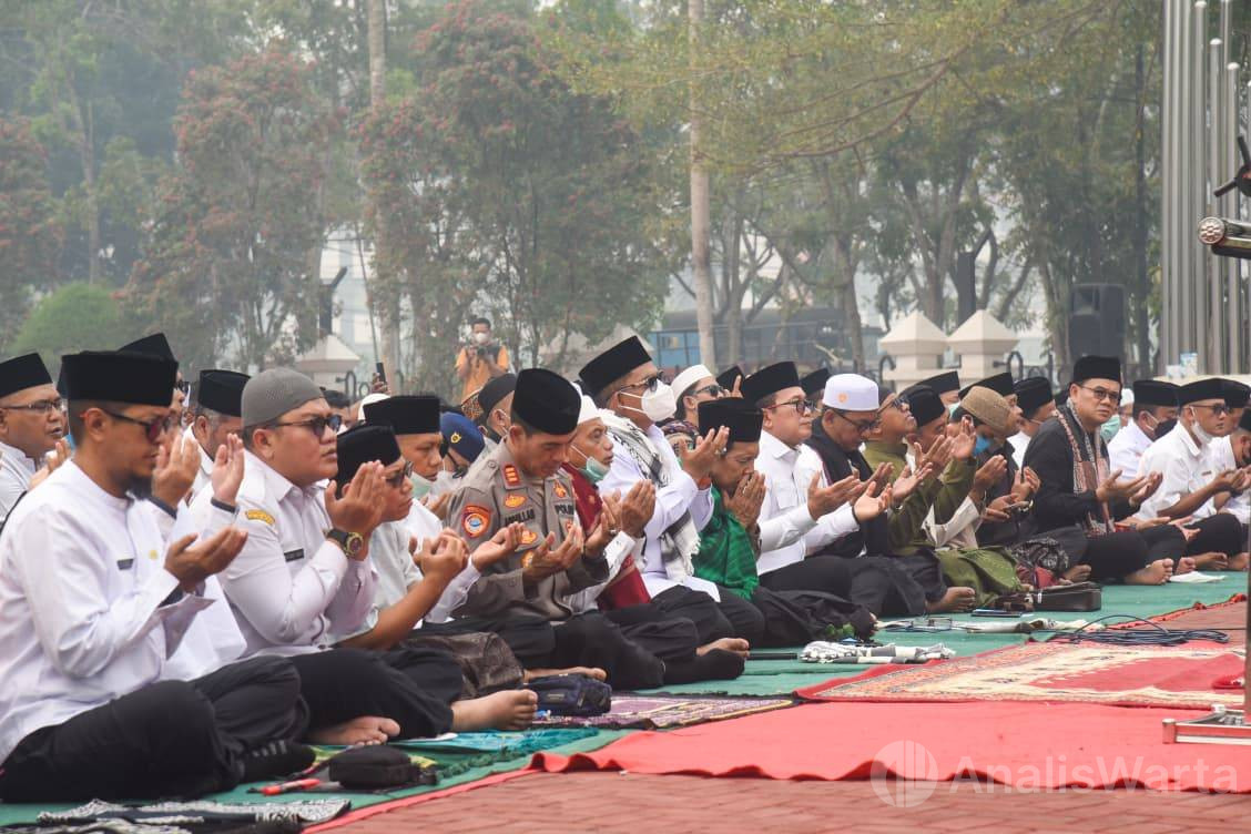Bupati Sujiwo Ajak Warga Menundukkan Diri, Shalat Istisqa Jadi Ikhtiar Menjemput Hujan
