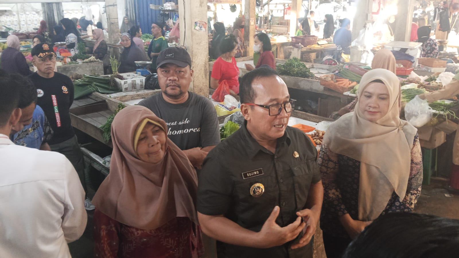 Listrik Pasar Bahagia Kerap Padam, Bupati Sujiwo Gandeng PLN Selesaikan Persoalan