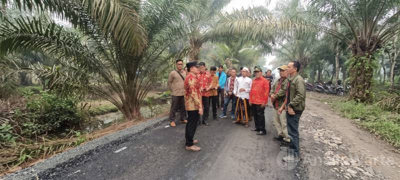 Jalan Kubu Raya Kurang 16 Kilometer, Sujiwo Minta Tonase Sawit Dikendalikan