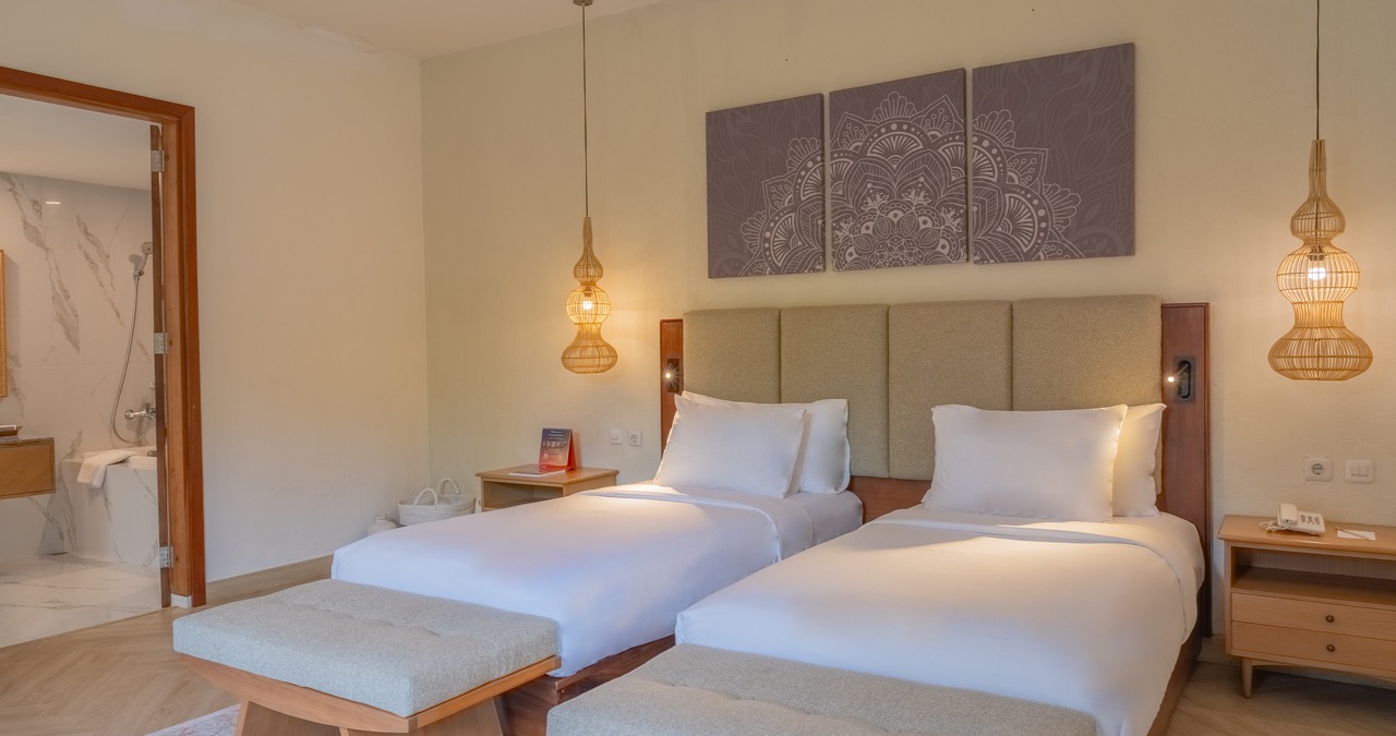 8 swiss-belvillas-3-bedroom-villa-private-pool-twin-2 Large