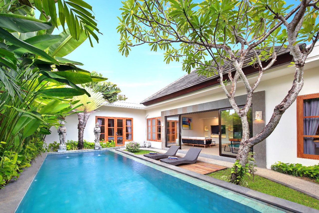 3-Bedroom Villa with Private Pool, Sun Deck & Tropical Garden in Umalas