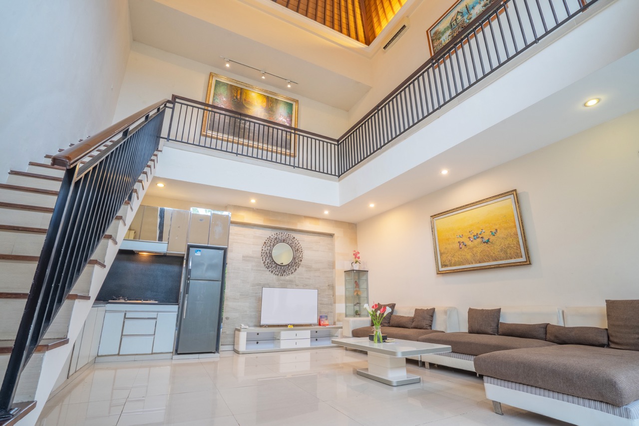 2 6 Bedroom Living Room 2 Large