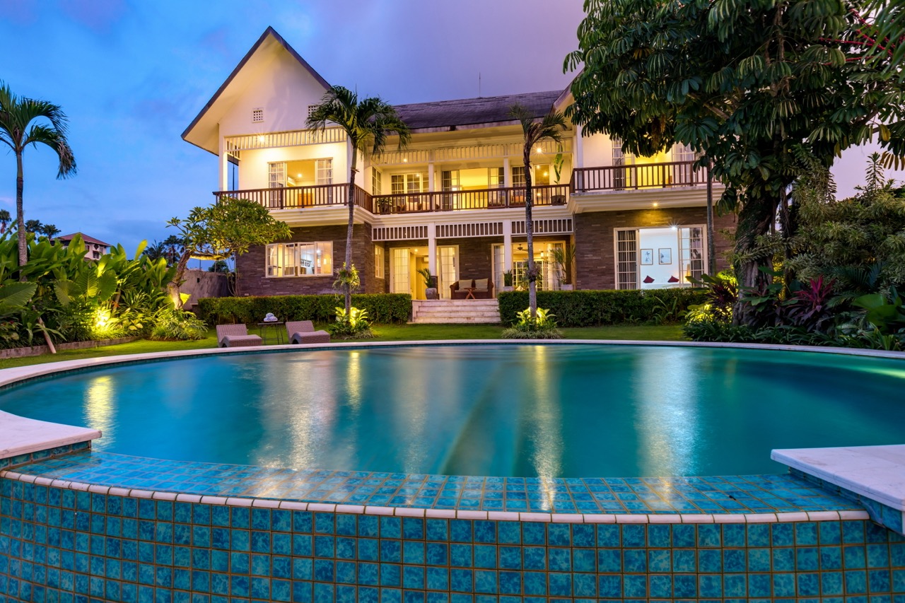 5-Bedroom Tropical Estate with Large Backyard & Private Pool in Canggu