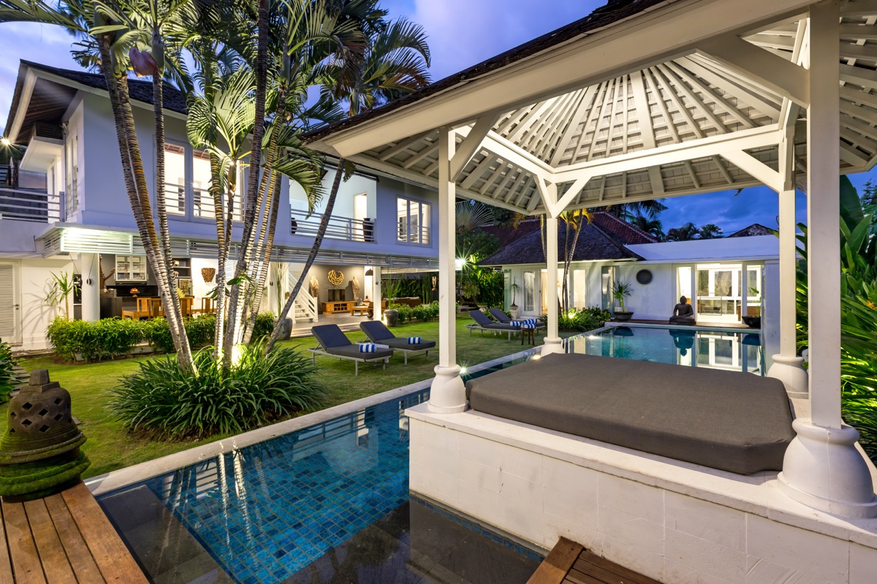 26 Kerta Rama Pool Night 02 Large