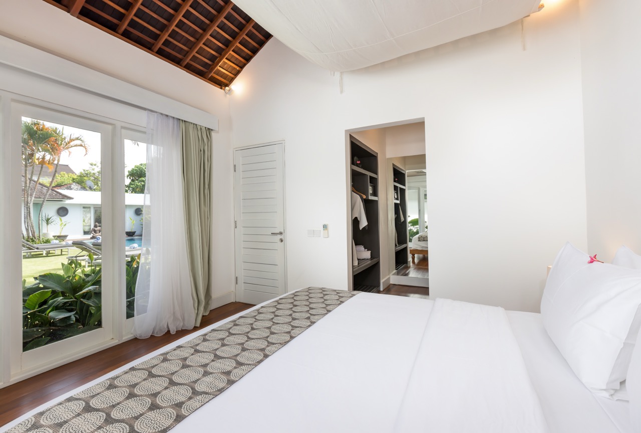 10 Kerta Rama Bedroom C03 Large