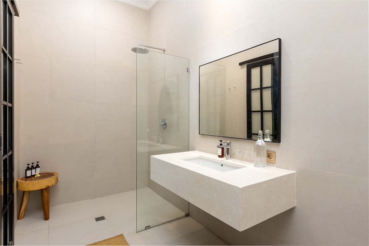 2 Beach8 Bedroom 102 10 Large