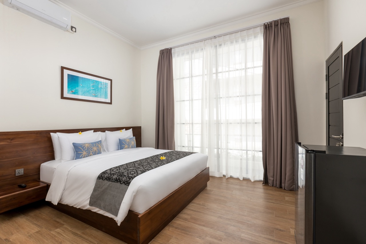 5 Beach8 Bedroom 105 01 Large