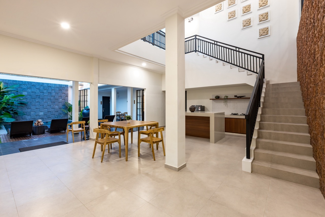 18 Beach8 Common Area 06 Large