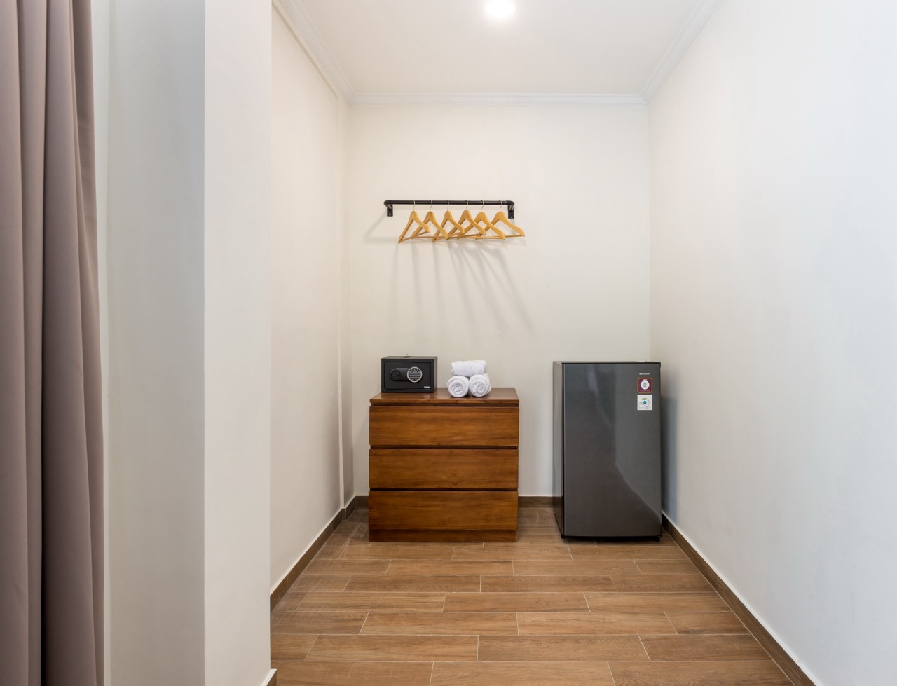 16 Beach8 Bedroom 108 05 Large