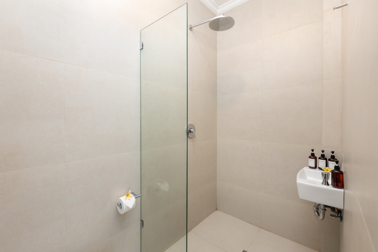 13 Beach8 Bedroom 107 10 Large