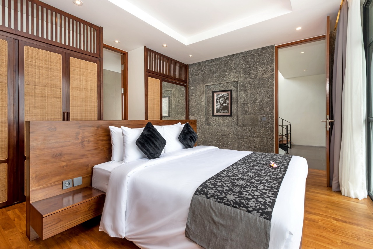 4 Ebony Bedroom B01 Large