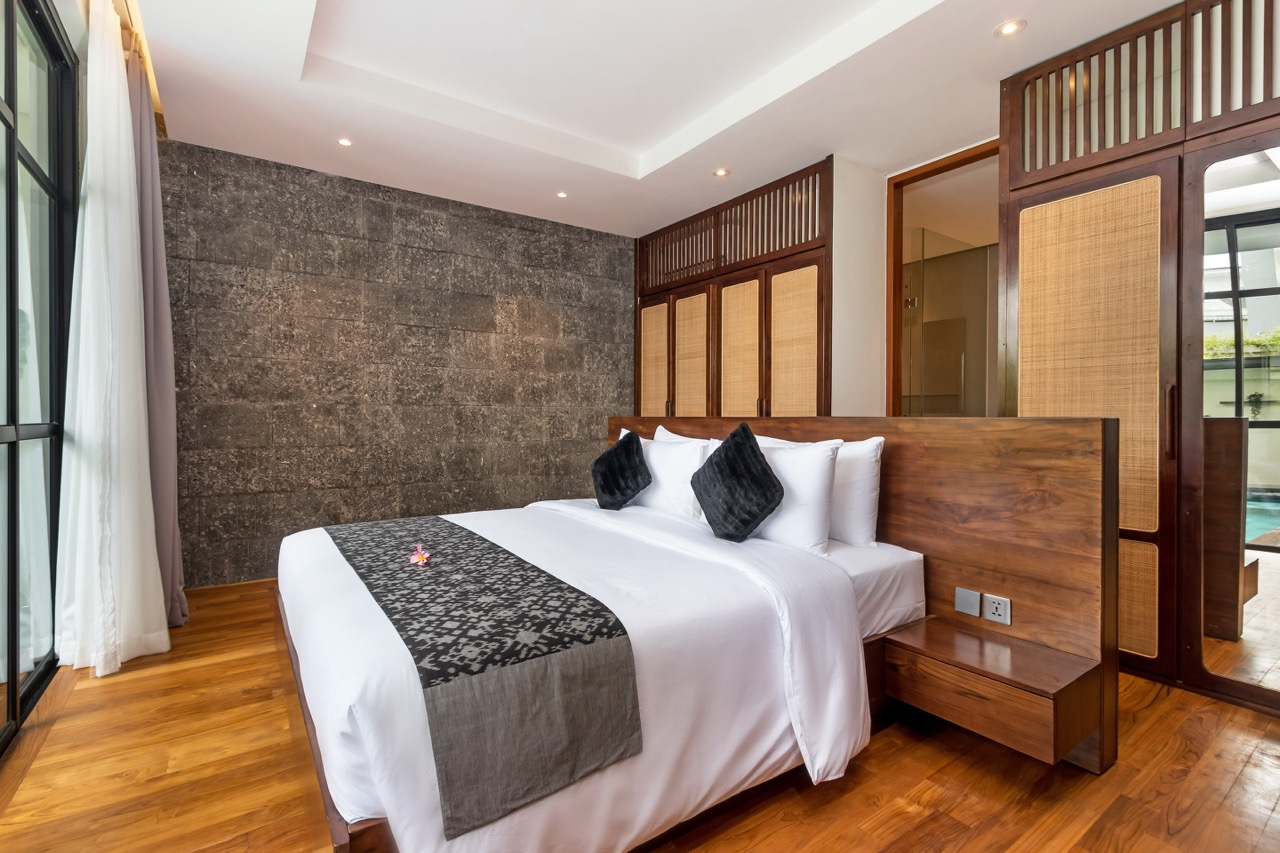1 Ebony Bedroom A02 Large
