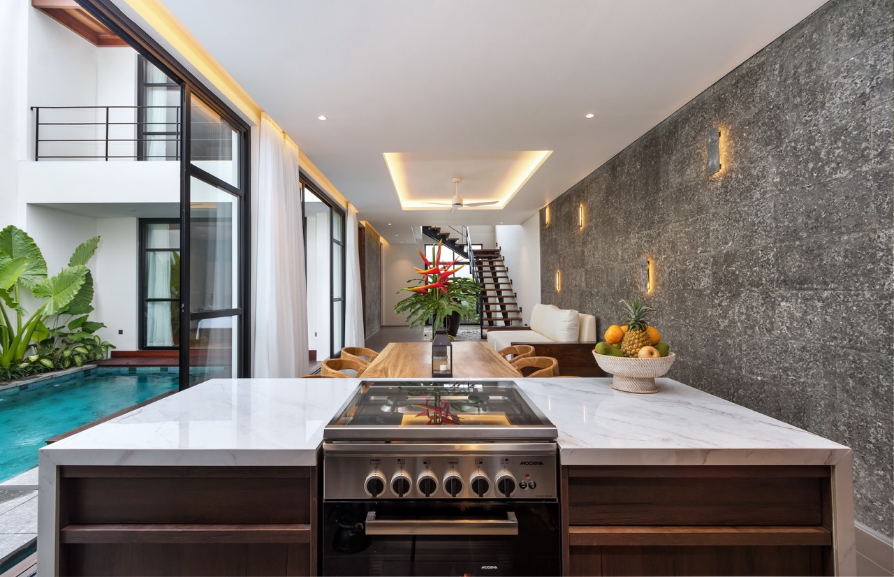 13 Ebony Kitchen 01 Large