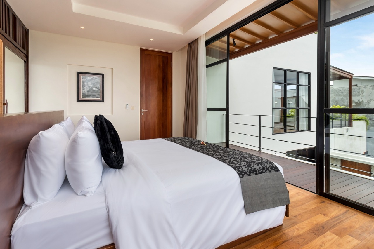 6 Blanc Bedroom B02 Large