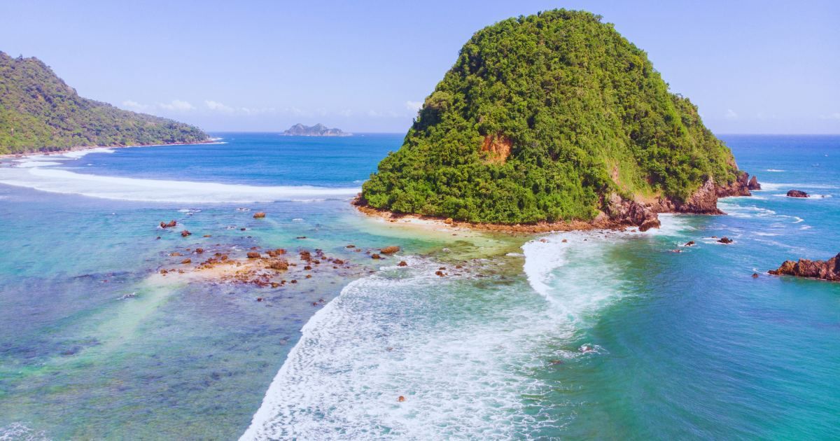 Red Island: Ready to Welcome Participants of the Red Island Gandrung Surf Competition - Banyuwangi