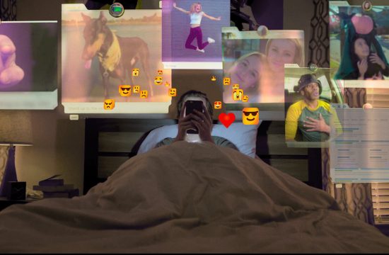 Perilaku oversharing di media sosial