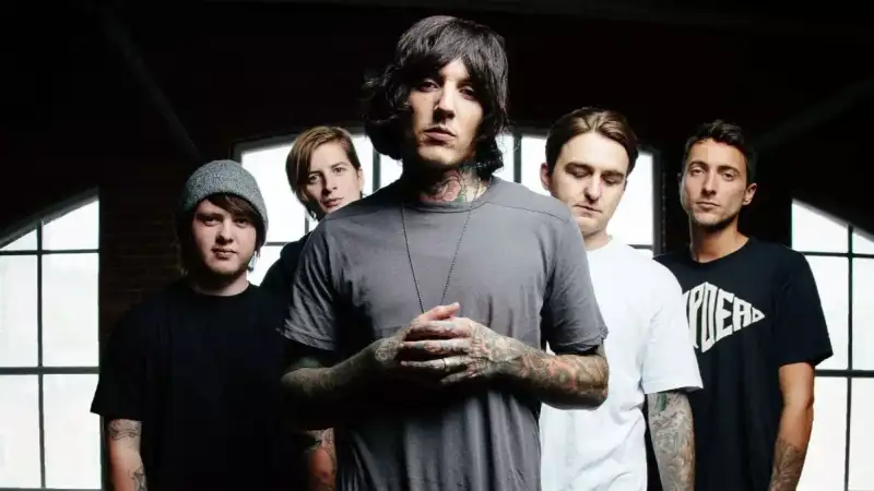 Profil dan sejarah terbentuknya band rock metal asal Inggris, Bring Me The Horizon.