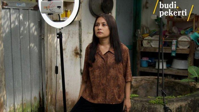 Review film Budi Pekerti dan pesan moral tentang media sosial yang diceritakan di filmnya.