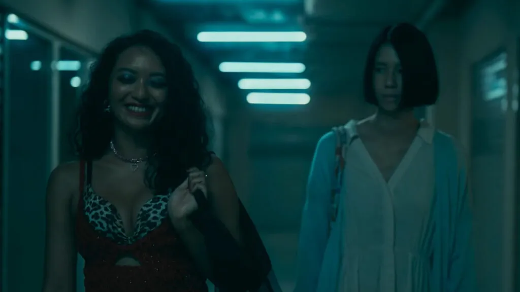 Ulasan film Sehidup Semati tentang korban KDRT yang terjebak dalam budaya patriarki.