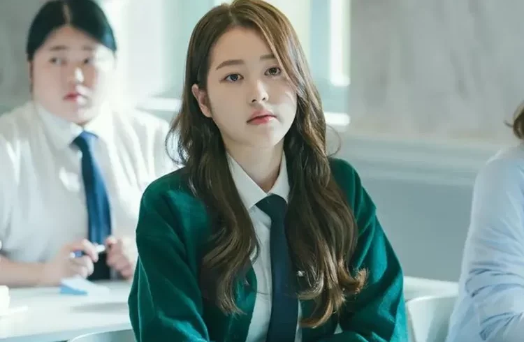 Ulasan drama Korea Pyramid Game yang dibintangi Jang Da-ah dan Bona WJSN.